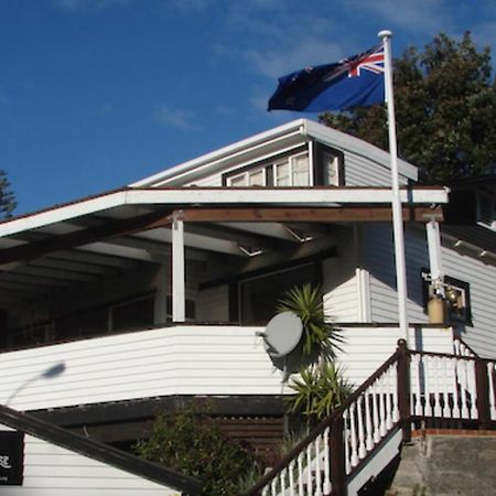 Bluff Hill Lighthouse B&B Napier Bagian luar foto
