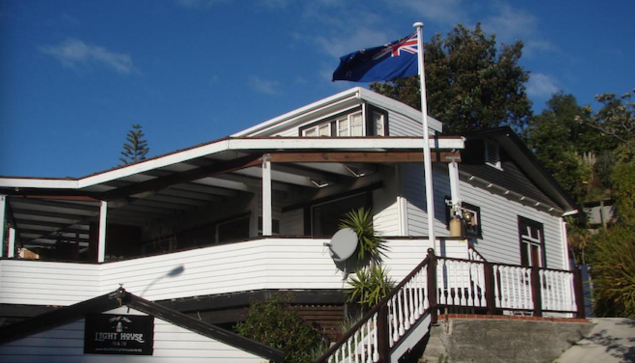 Bluff Hill Lighthouse B&B Napier Bagian luar foto