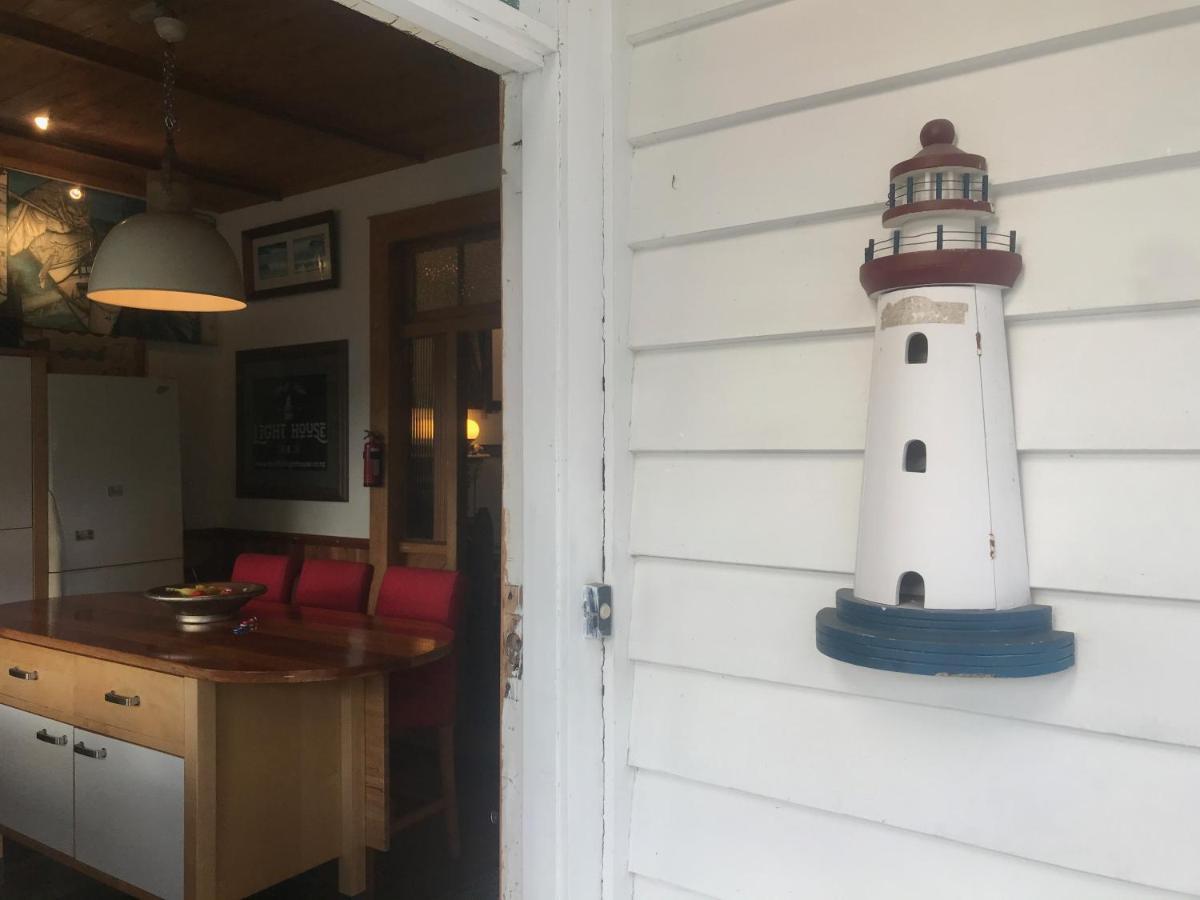 Bluff Hill Lighthouse B&B Napier Bagian luar foto