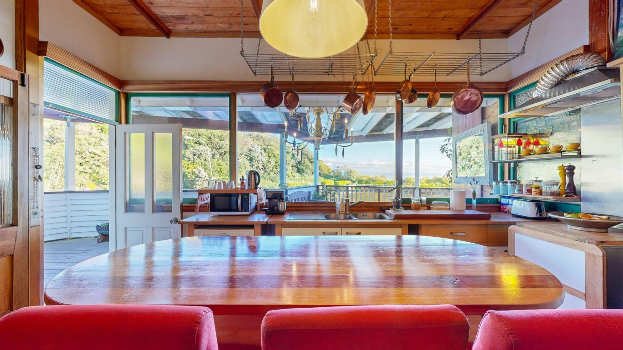 Bluff Hill Lighthouse B&B Napier Bagian luar foto