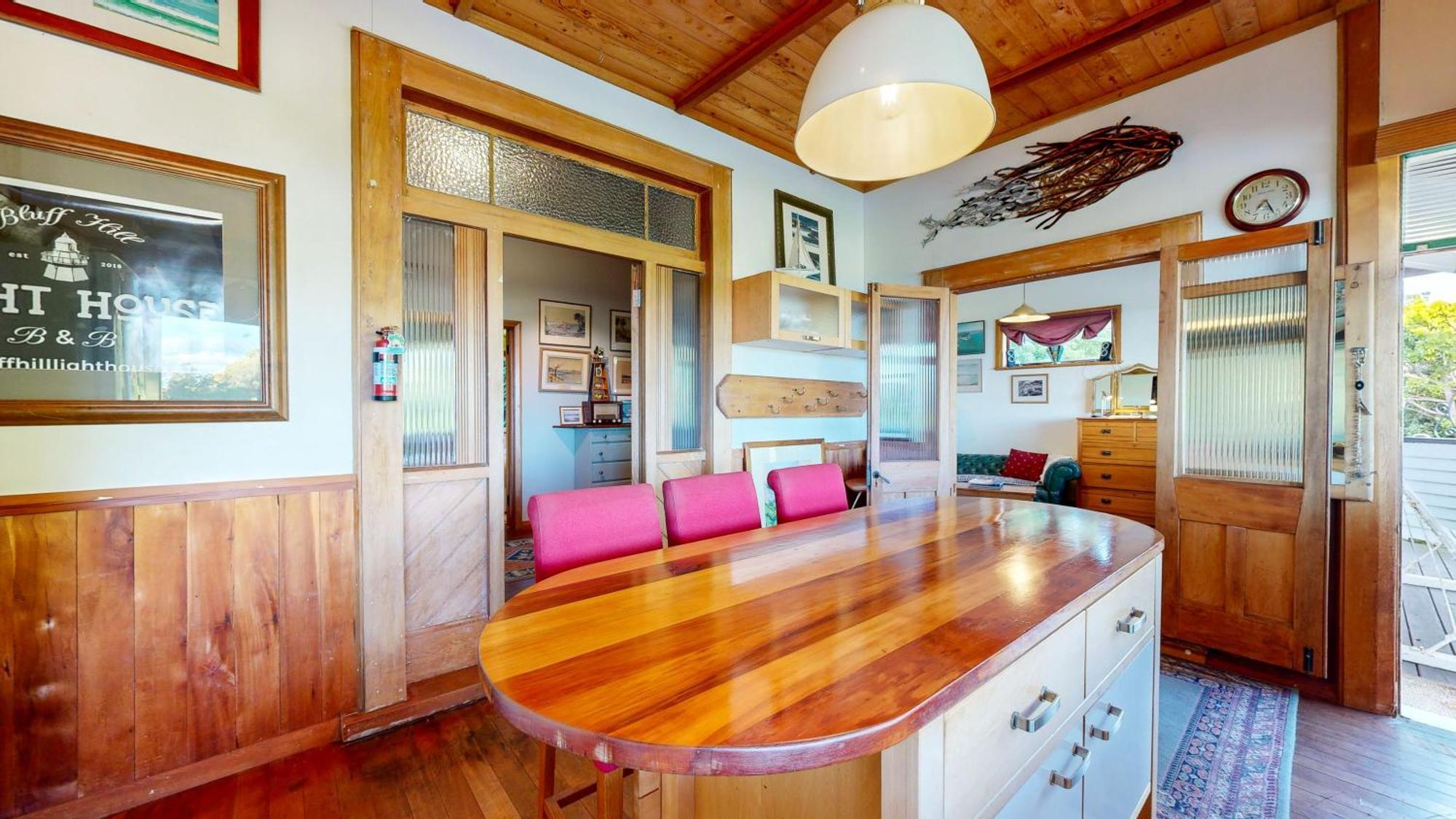 Bluff Hill Lighthouse B&B Napier Bagian luar foto